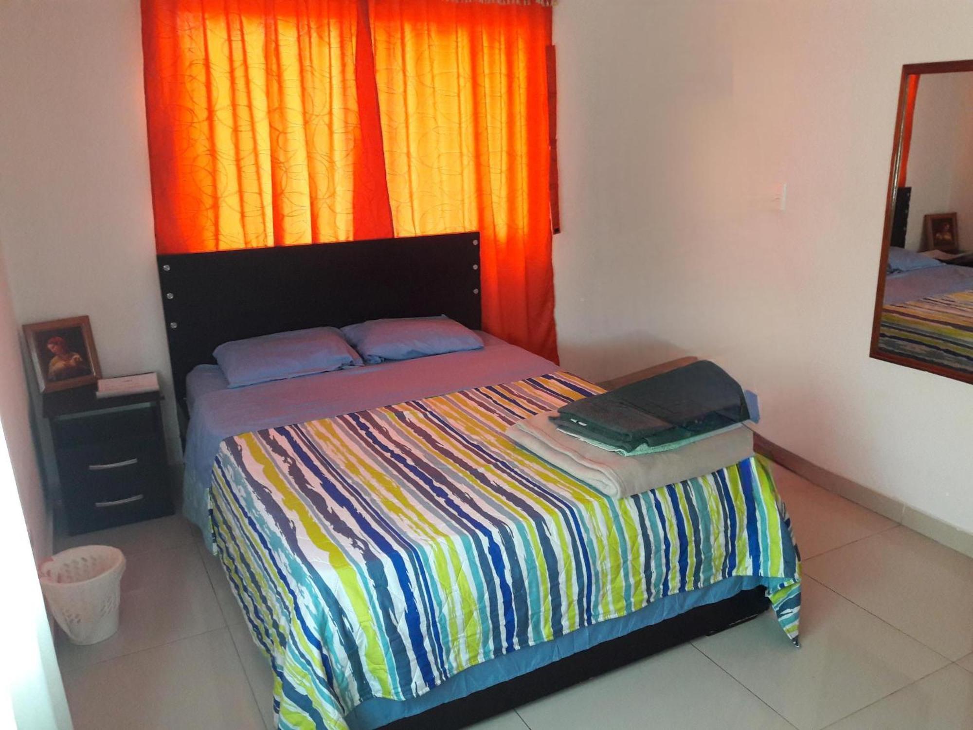 Casa 4 Apartment Medellin Bagian luar foto